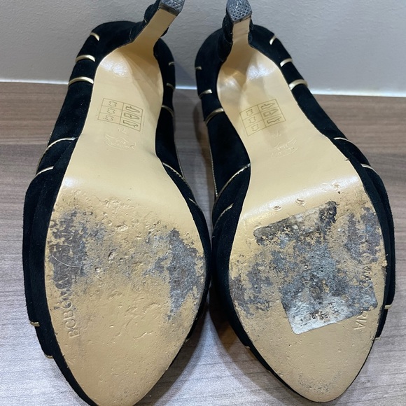 BCBG sandals black and gold 7 1/2 - Picture 3 of 5